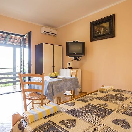 Guest House Nada 392 Pula Exterior foto