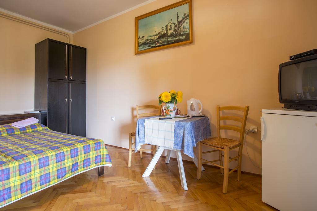 Guest House Nada 392 Pula Exterior foto